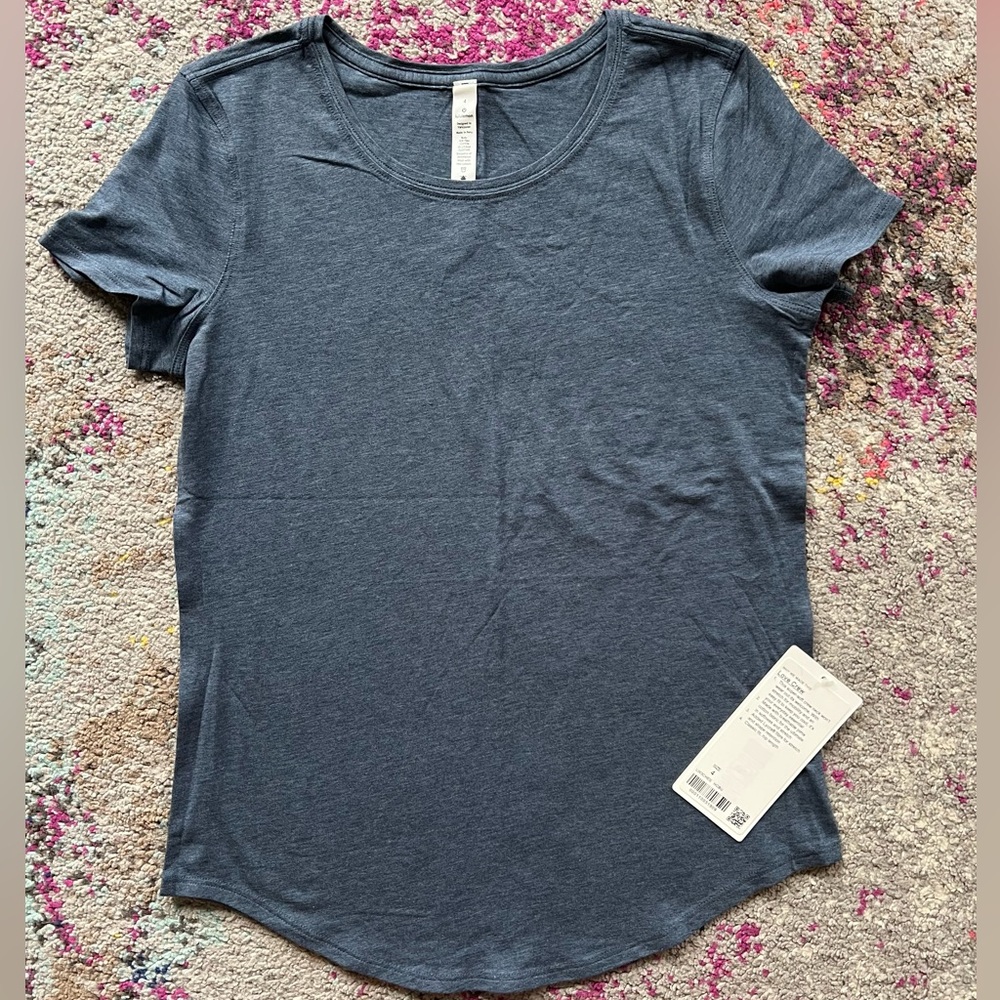 Lululemon Blue Women's Love Tee, size 4